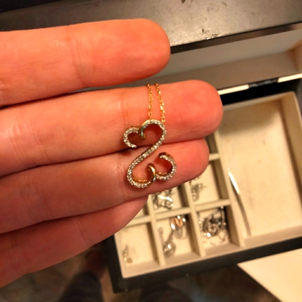10kt gold Open heart necklace with diamonds